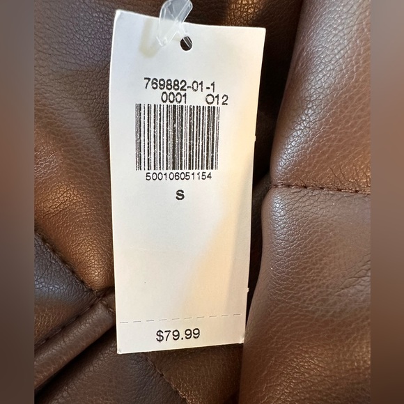 Old Navy Faux Leather Women's
Brown Puffer Jacket NWT SM CHOCOLATE SOFT cropped - Picture 6 of 15